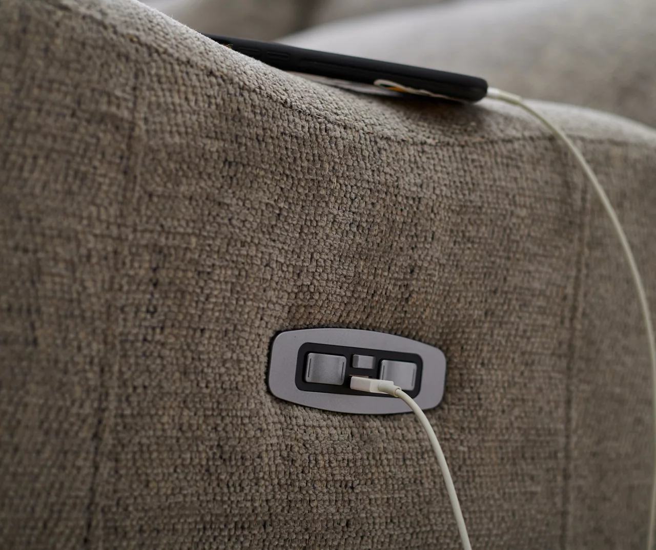 Mason Power Reclining Console Loveseat 7 Mason Power Reclining Console Loveseat - Image 7